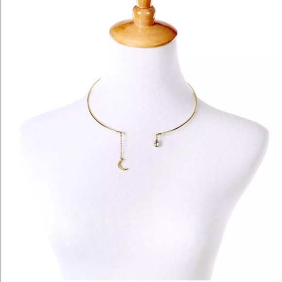 ASOS Jewelry - FINAL⬇️Gold dangle moon charm choker